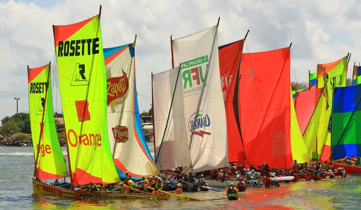 Course des yoles rondes Course des yoles rondes